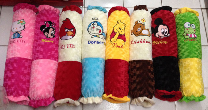 Boneka Guling Karakter 60cm (Pooh, Mickey, Minnie, Rilakkuma, Keroppi, Hello Kitty, Doraemon, Angry Bird)