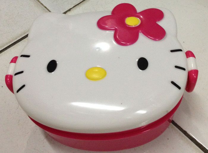Kotak Makan Kepala Hello Kitty Kecil 15040032