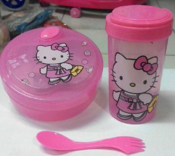 Kotak Makan Set Bulat Hello Kitty 15060072